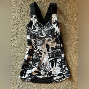 Lululemon Scoop Neck Cross-back Built in Bra Tank